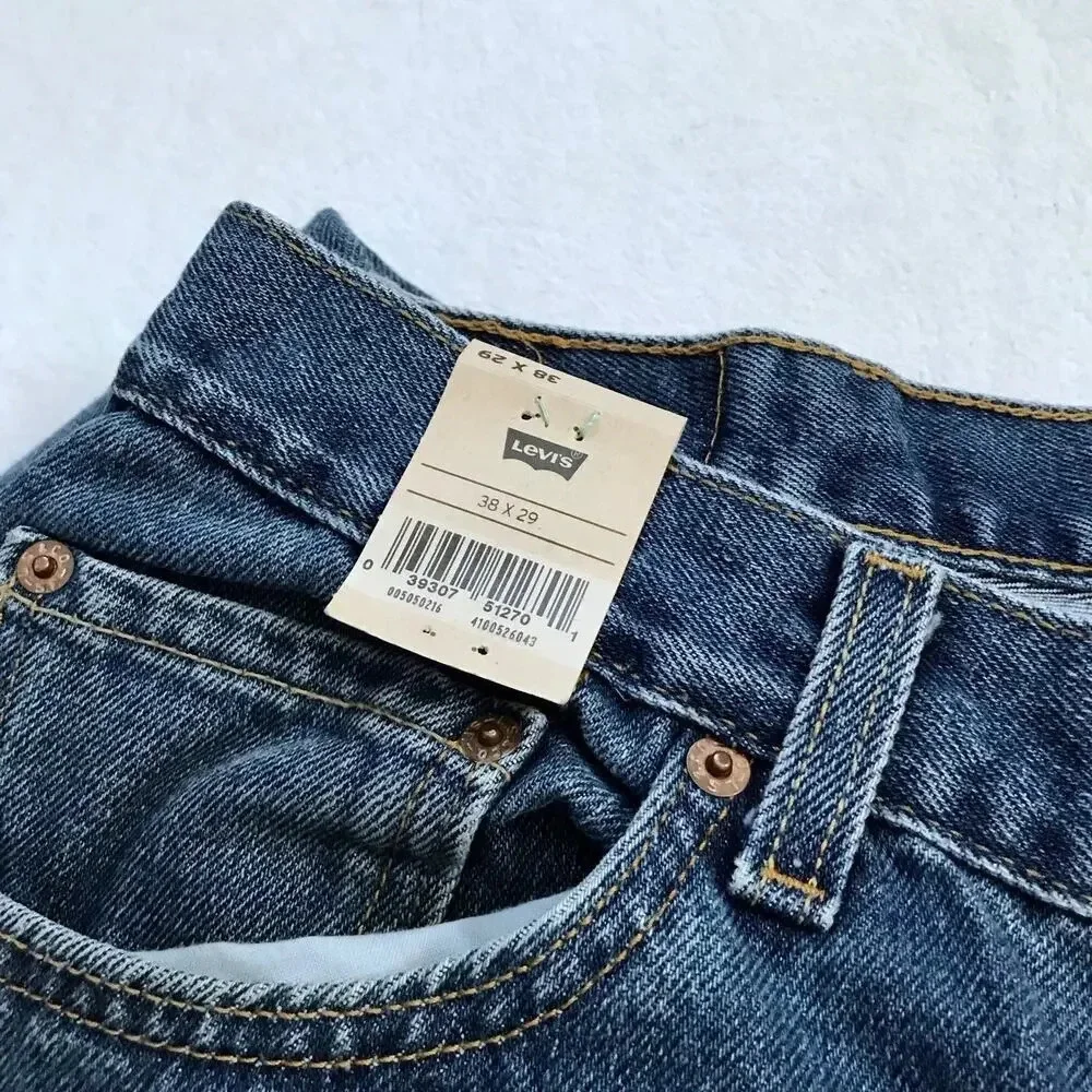 Levi's NWT 550 Medium Wash Relaxed Fit Jeans Men 38 x 29